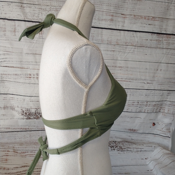 Tempt me bikini top size xs.     H - Picture 3 of 5